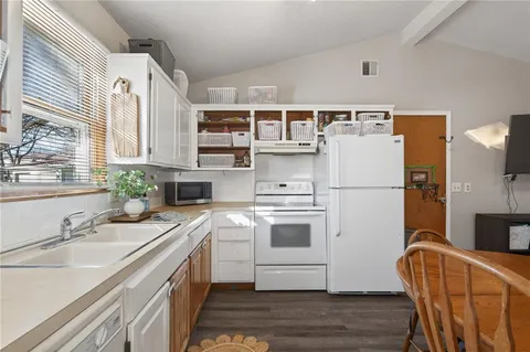 $195,000 | 1325 North Harvey Drive, Olathe, KS 66061