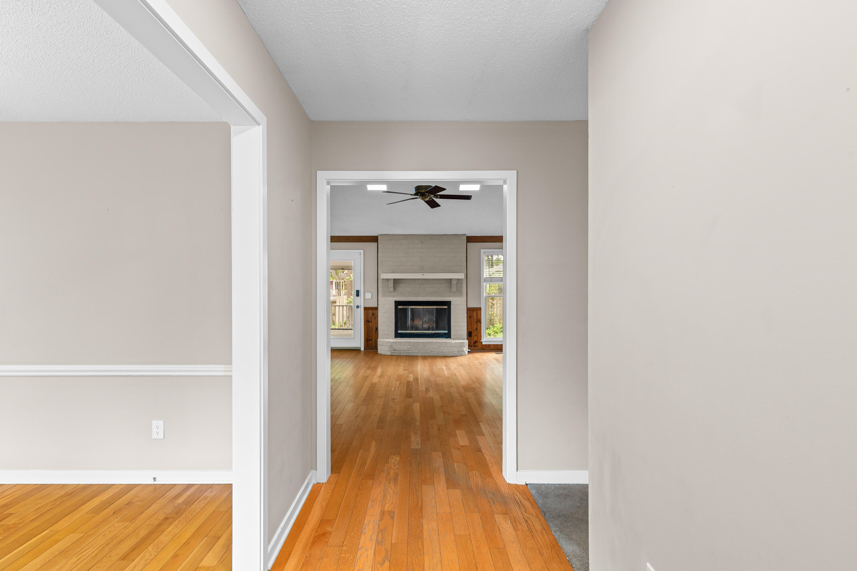 100 Medway Square Summerville, SC 29485 - Photo 3 of 38 1G1A1670
