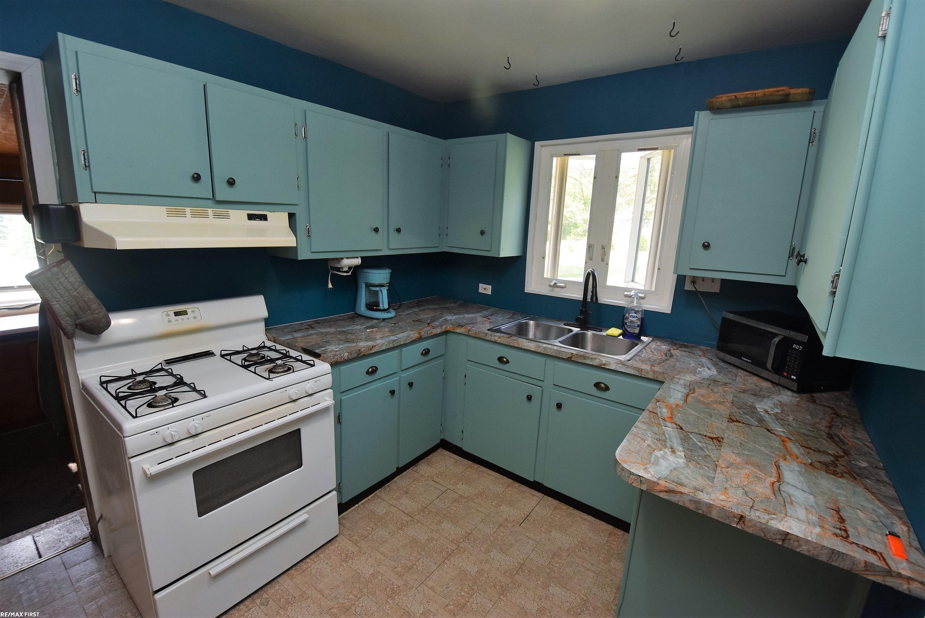 6342 Swartout Road Algonac, MI 48001 - Photo 17 of 25