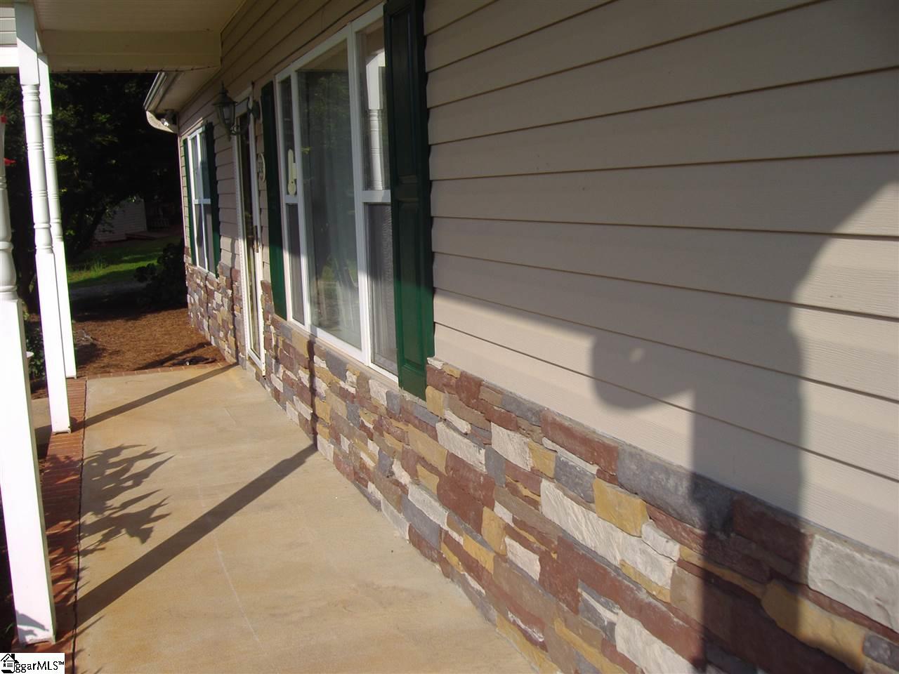 230 Blockhouse Road Landrum, SC 29356 - Photo 3 of 35
