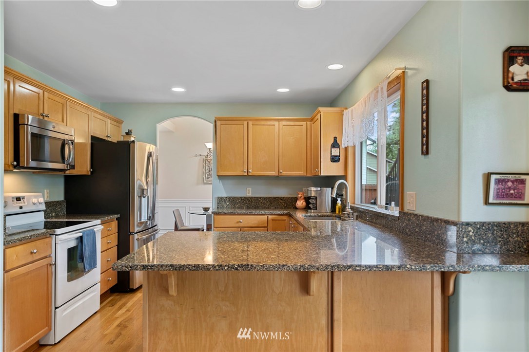 2321 241st Place Southwest Bothell, WA 98021 - Photo 12 of 35