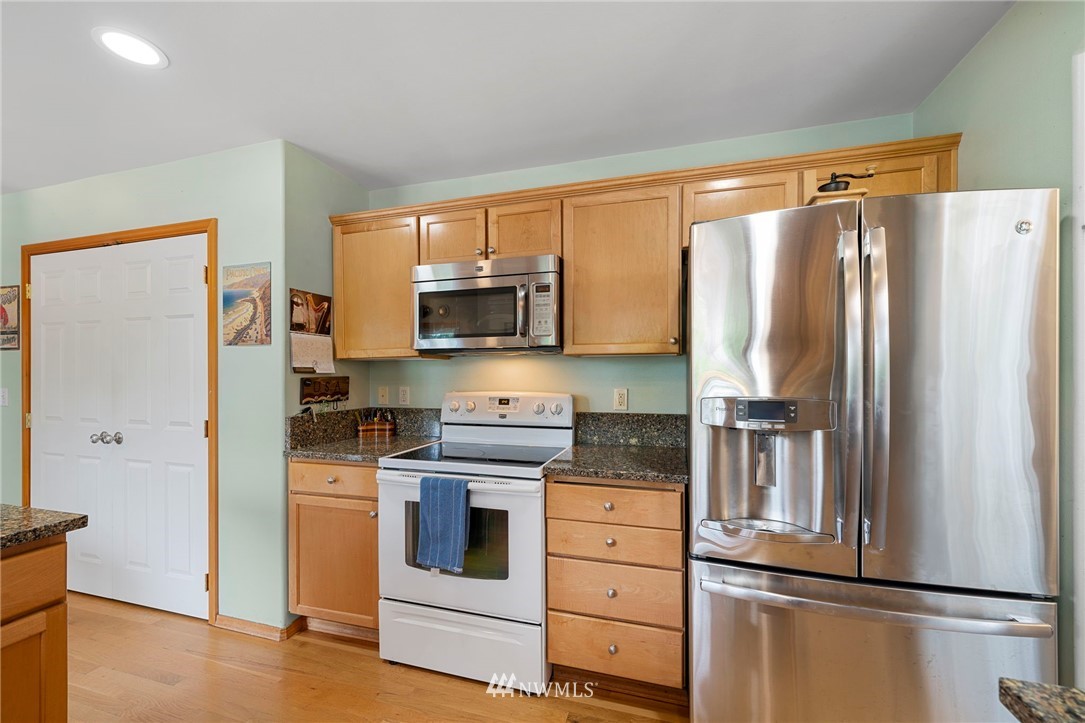 2321 241st Place Southwest Bothell, WA 98021 - Photo 13 of 35