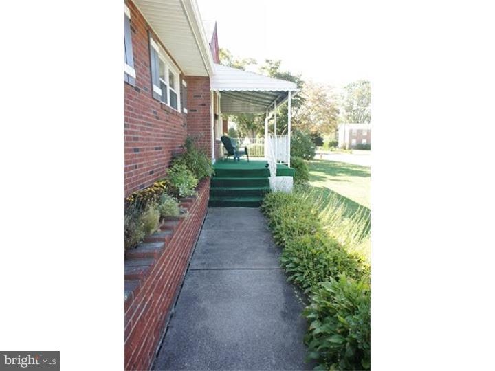 9803 Woodfern Road Philadelphia, PA 19115 - Photo 2 of 15 Gallery Image 2