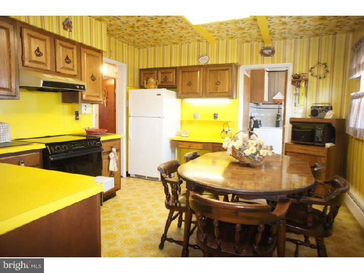 9803 Woodfern Road Philadelphia, PA 19115 - Photo 7 of 15 Gallery Image 7