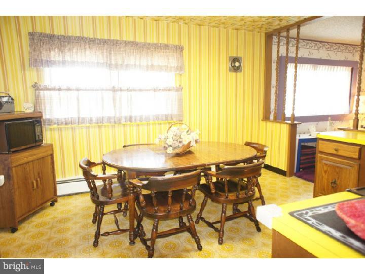 9803 Woodfern Road Philadelphia, PA 19115 - Photo 8 of 15 Gallery Image 8
