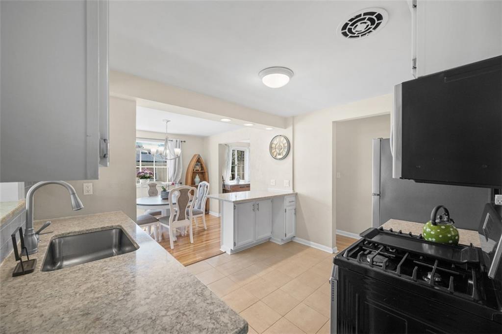 951 Rosalind Road Pittsburgh, PA 15237 - Photo 13 of 36 Gallery Image 13