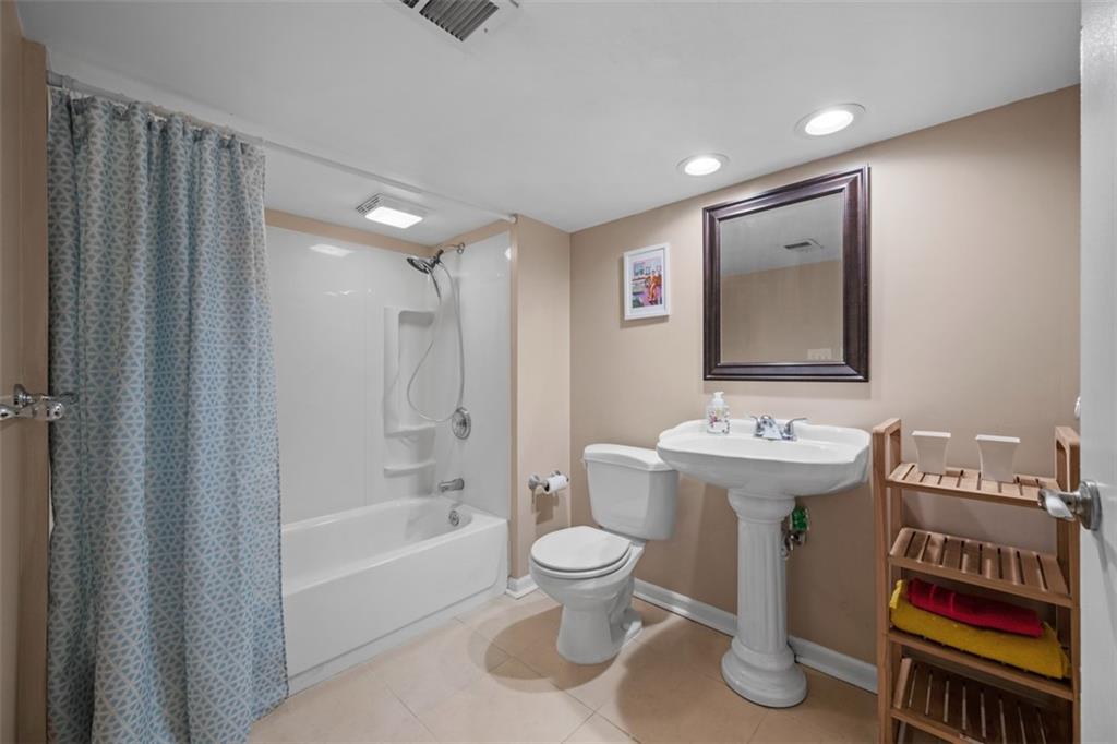 951 Rosalind Road Pittsburgh, PA 15237 - Photo 27 of 36 Gallery Image 27