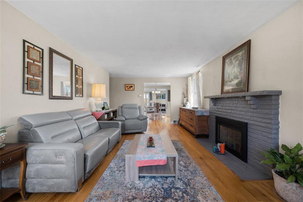 951 Rosalind Road Pittsburgh, PA 15237 - Photo 5 of 36 Gallery Image 5