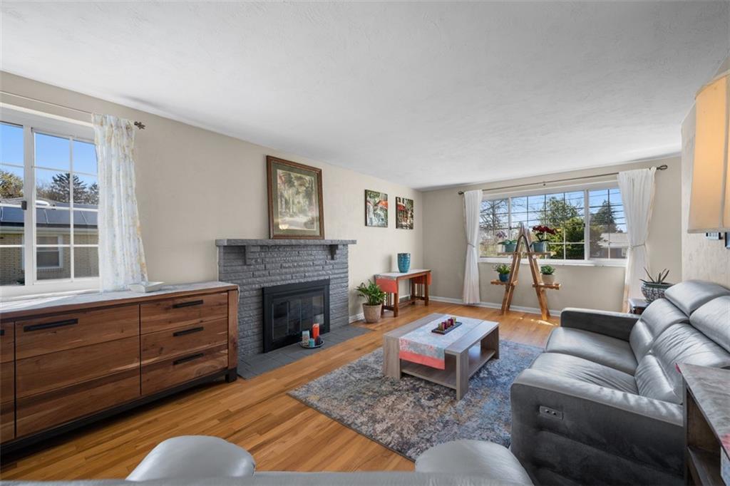 951 Rosalind Road Pittsburgh, PA 15237 - Photo 7 of 36 Gallery Image 7
