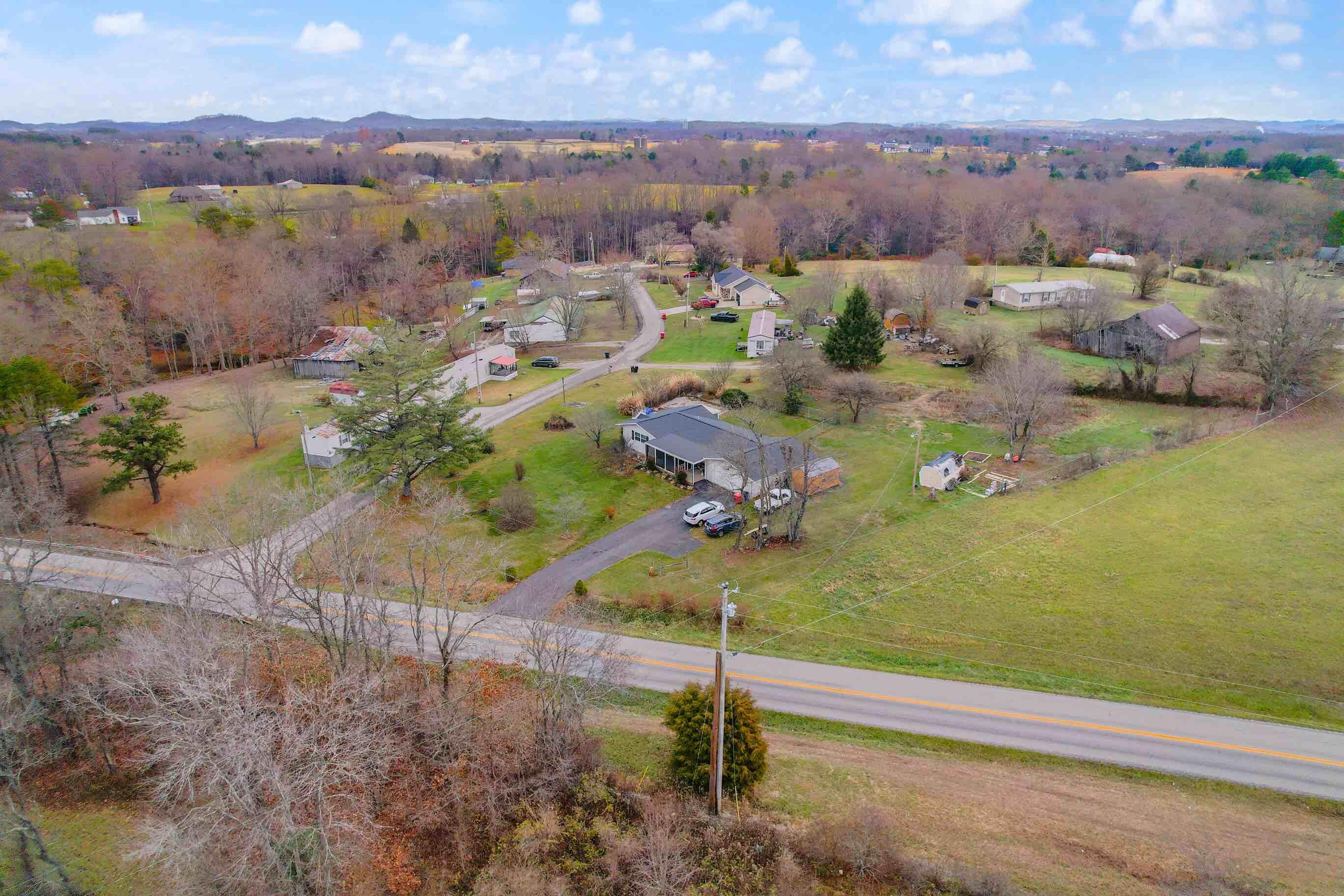 1294 Philpot Road London, KY 40744 - Photo 6 of 31 C2CF1559-31F6-4893-B1CD-B7EFA9D7777D