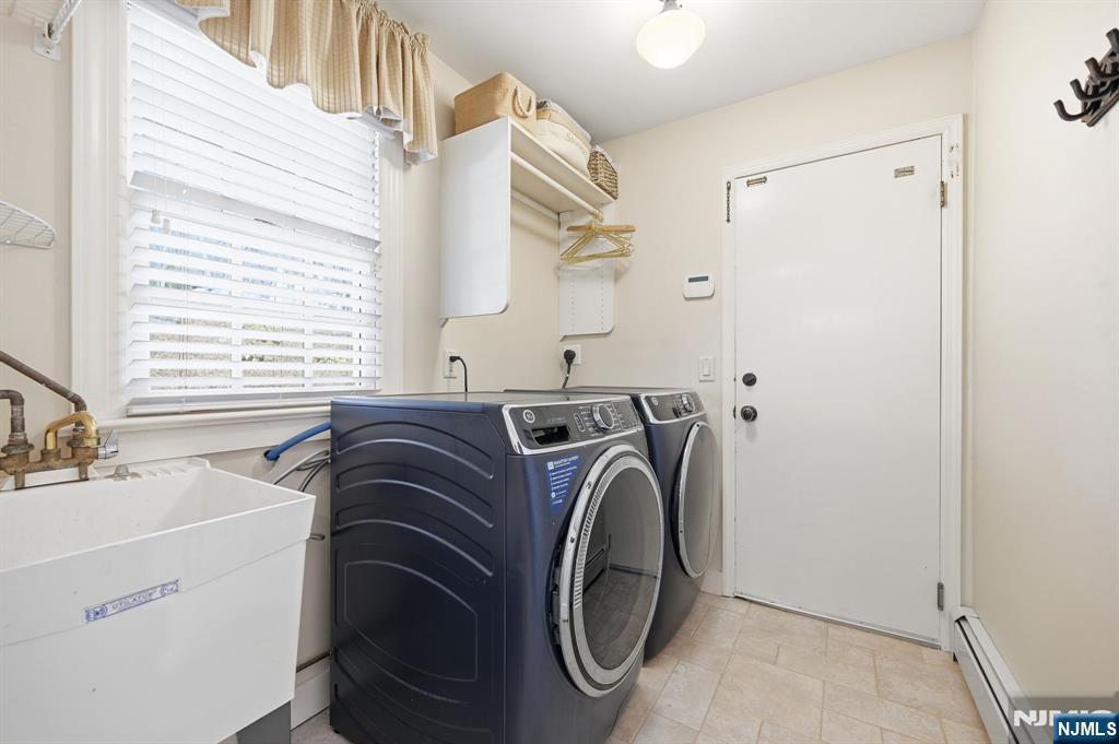 760 Rivenwood Road Franklin Lakes, NJ 07417 - Photo 16 of 48 a utility room with dryer and washer