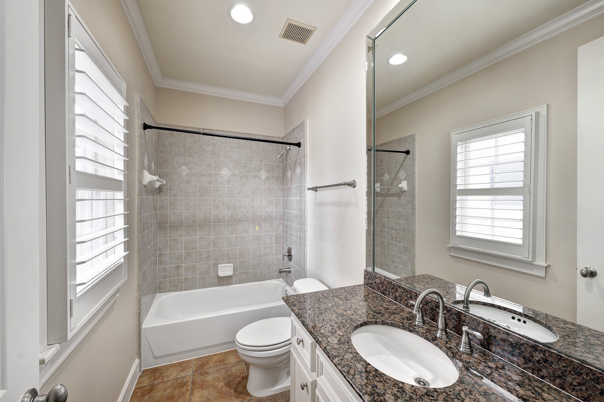 1523 Haddon Street, Unit B Houston, TX 77006 - Photo 16 of 22