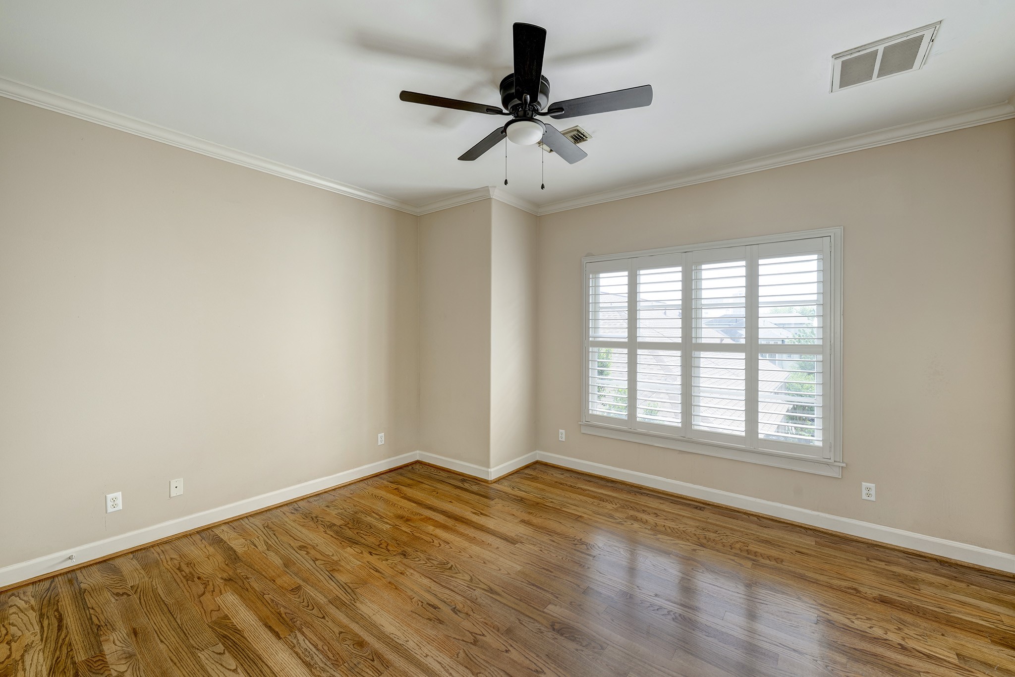 1523 Haddon Street, Unit B Houston, TX 77006 - Photo 17 of 22