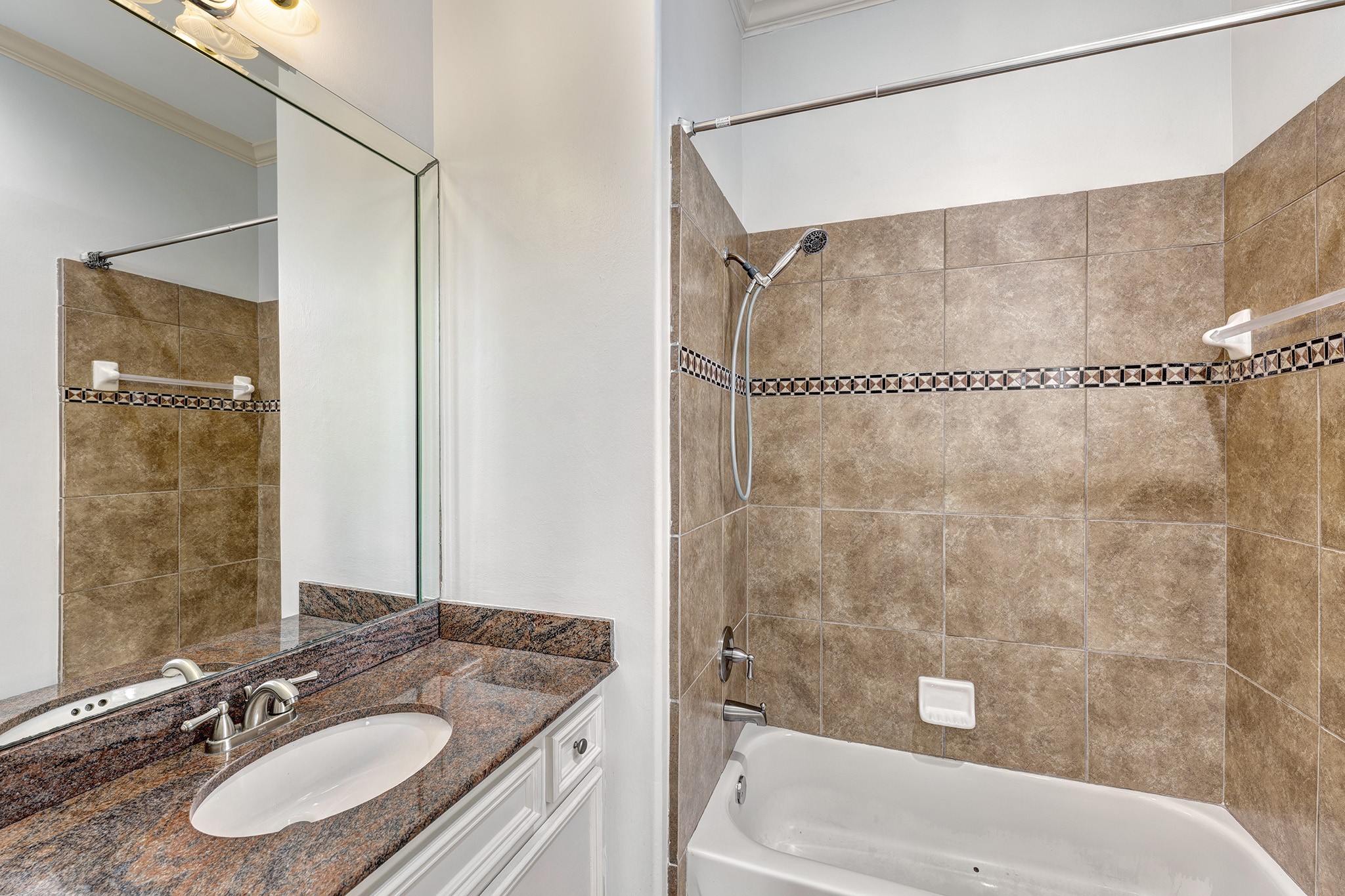 1523 Haddon Street, Unit B Houston, TX 77006 - Photo 18 of 22