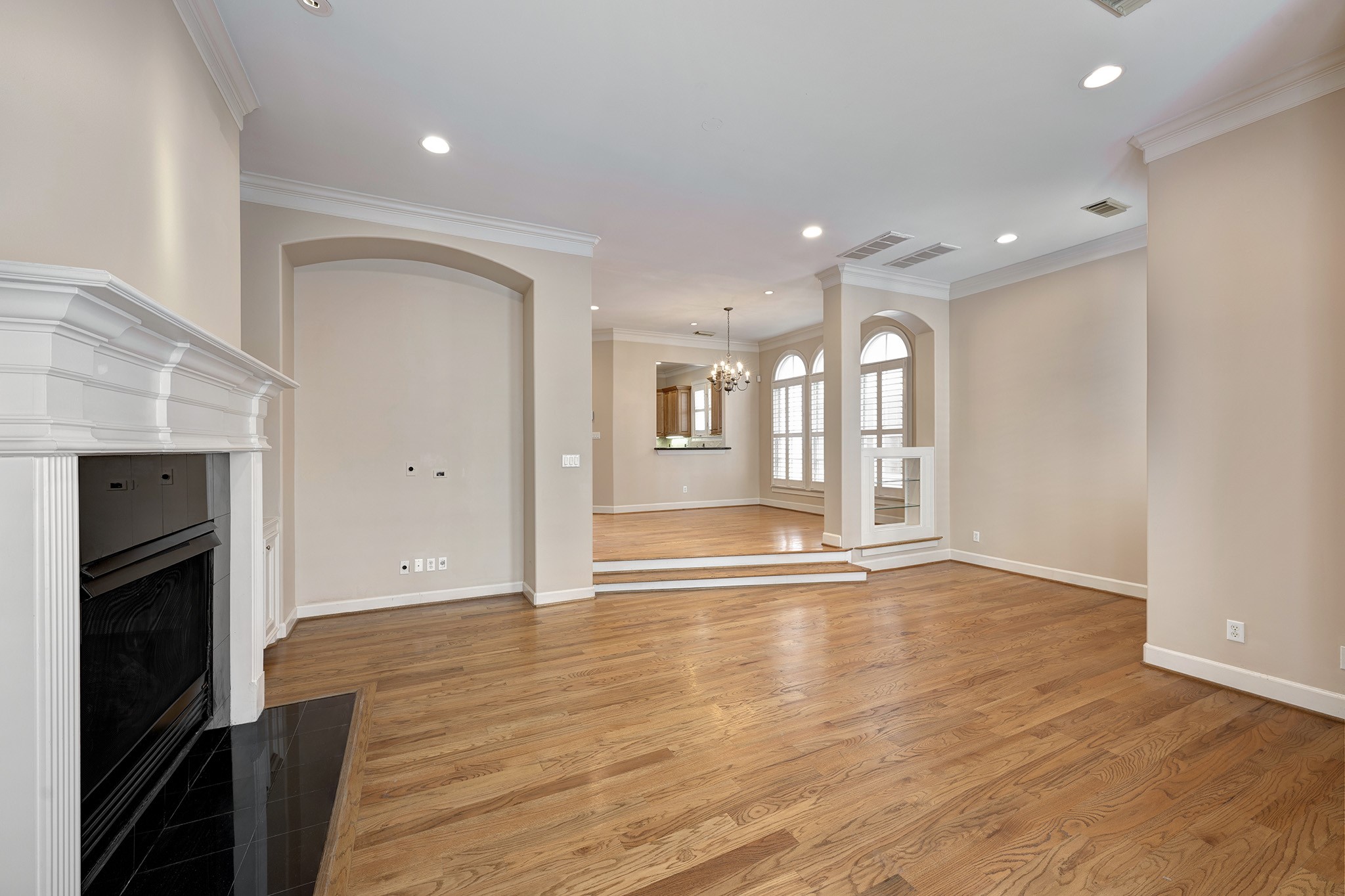 1523 Haddon Street, Unit B Houston, TX 77006 - Photo 4 of 22