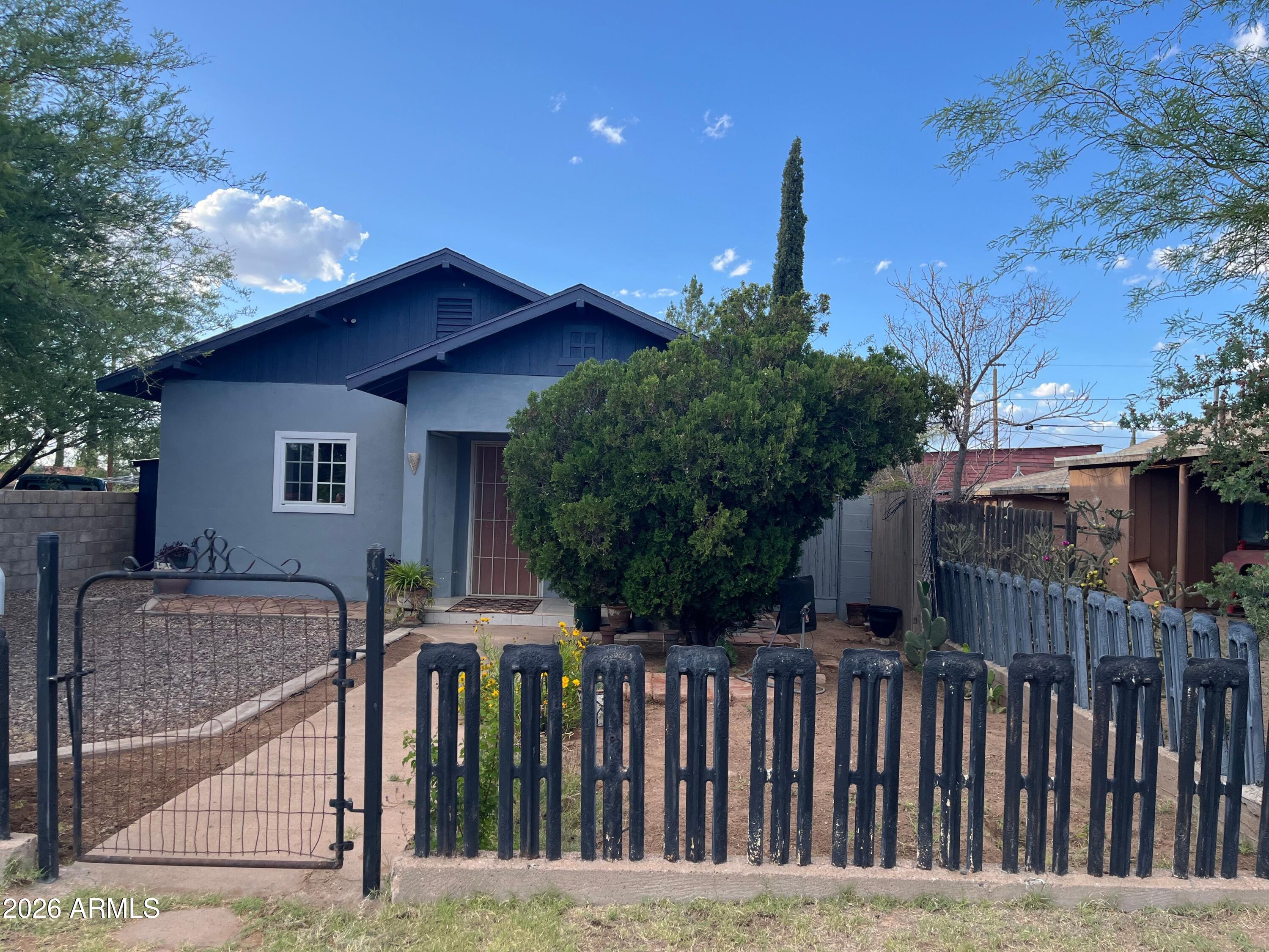 920 East 19th Street Douglas, AZ 85607 - Photo 2 of 16 Front of House