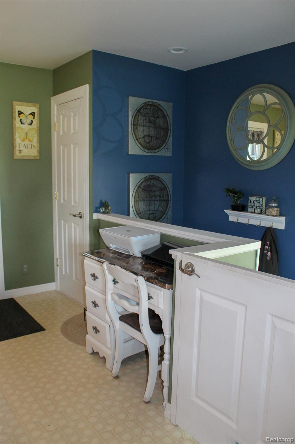 8765 Canal Road Sterling Heights, MI 48314 - Photo 7 of 28 Kitchen 3.jpg