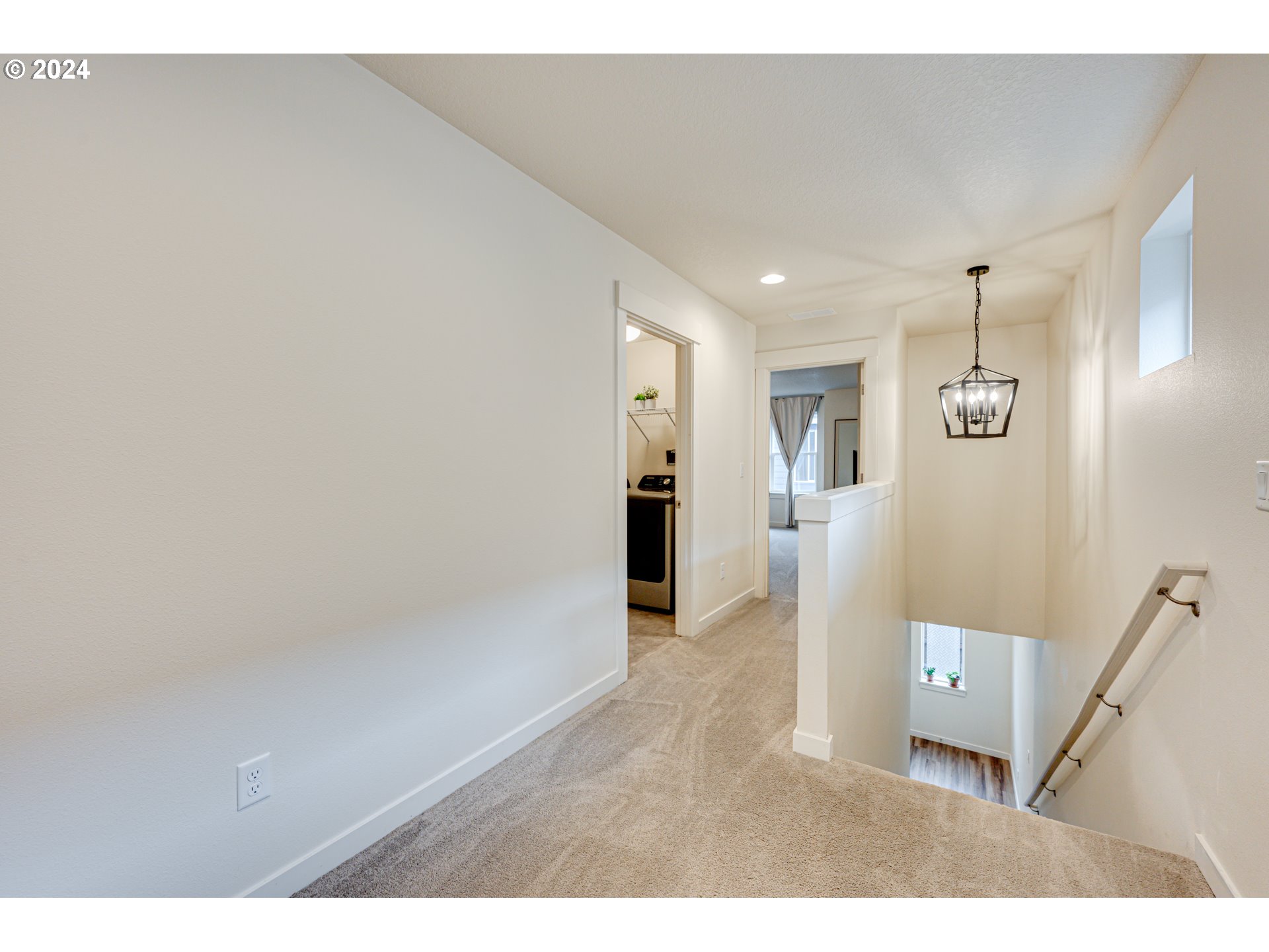 7252 South 13th Street Ridgefield, WA 98642 - Photo 12 of 29 a view interior of a house and an entryway