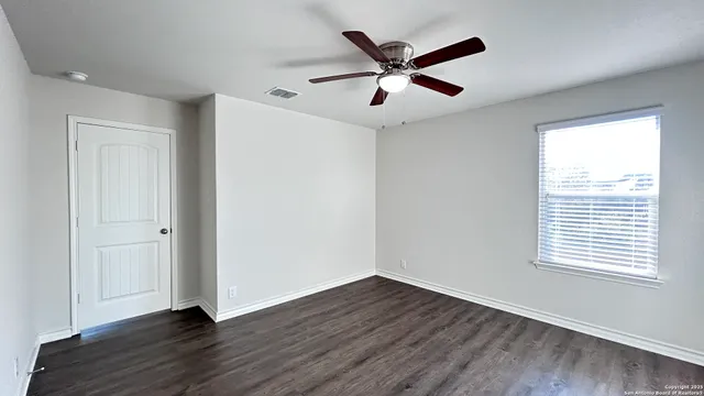$2,375 | 423 Fly Catcher, San Antonio, TX 78253