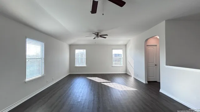 $2,175 | 423 Fly Catcher, San Antonio, TX 78253