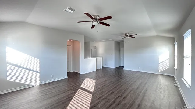 $2,375 | 423 Fly Catcher, San Antonio, TX 78253