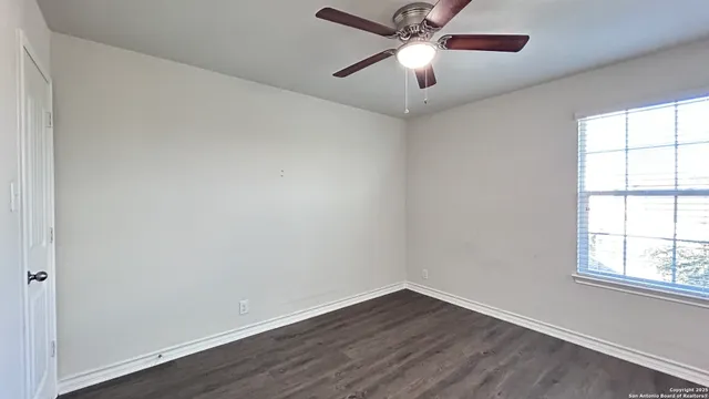 $2,175 | 423 Fly Catcher, San Antonio, TX 78253