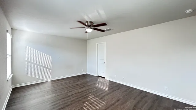 $2,175 | 423 Fly Catcher, San Antonio, TX 78253