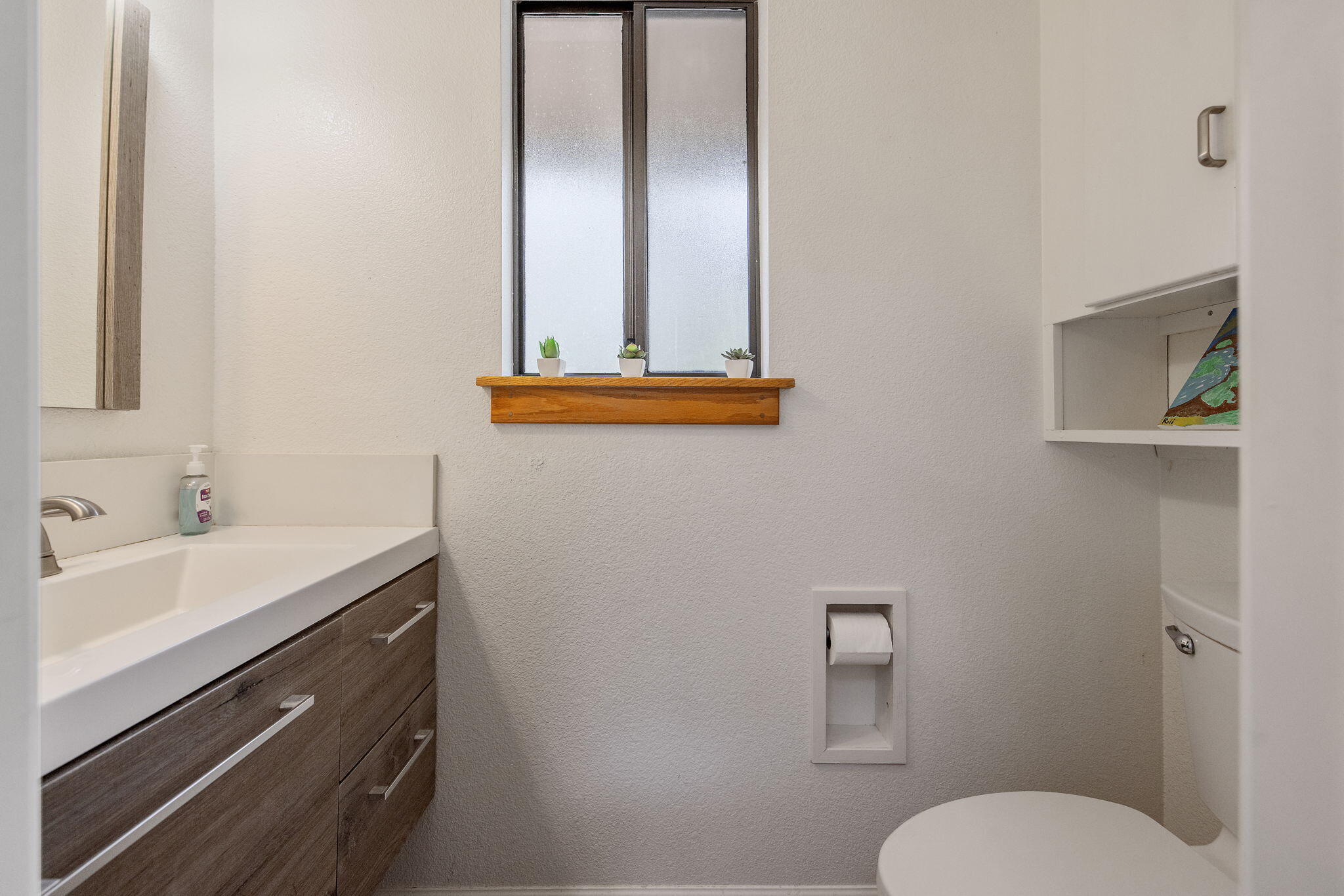 43677 Washburn Drive Three Rivers, CA 93271 - Photo 26 of 80 upstairs powder bathroom