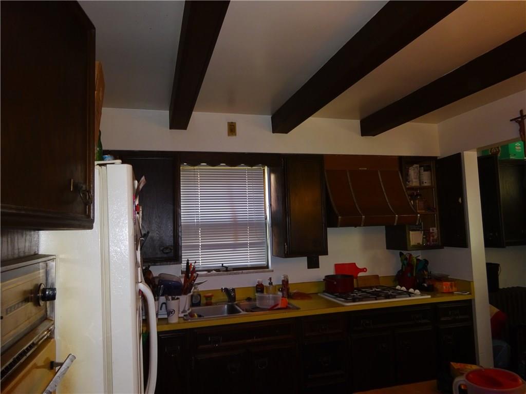 2917 Middletown Road Pittsburgh, PA 15204 - Photo 4 of 6 Gallery Image 4