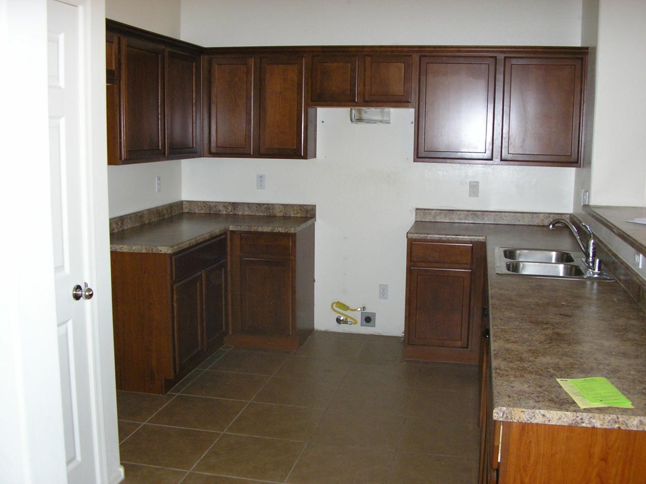 9945 West Chipman Road Tolleson, AZ 85353 - Photo 5 of 7 kitchen