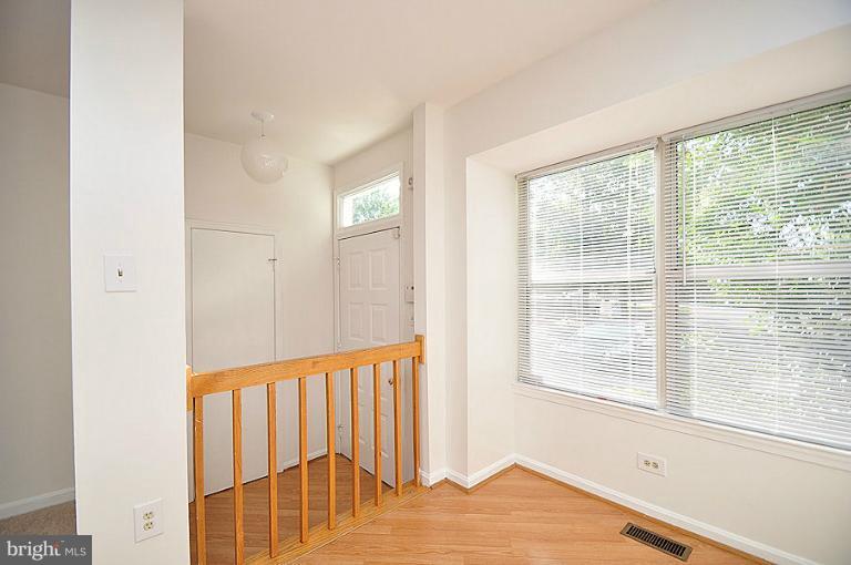 9537 Clocktower Lane Columbia, MD 21046 - Photo 7 of 16 a very nice looking room with a large window
