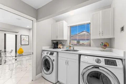 $599,900 | 37 Clubhouse Lane, Boynton Beach, FL 33436