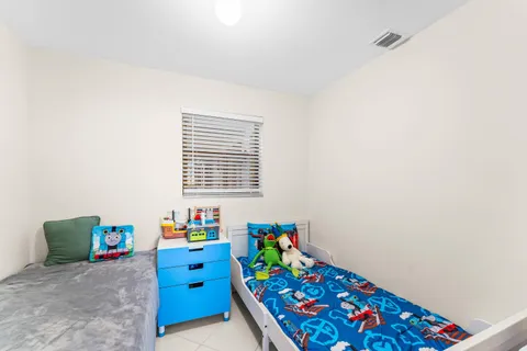 $599,900 | 37 Clubhouse Lane, Boynton Beach, FL 33436