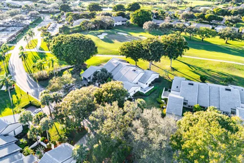 $599,900 | 37 Clubhouse Lane, Boynton Beach, FL 33436