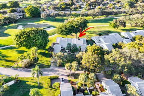 $599,900 | 37 Clubhouse Lane, Boynton Beach, FL 33436