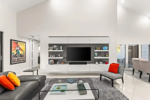 $599,900 | 37 Clubhouse Lane, Boynton Beach, FL 33436