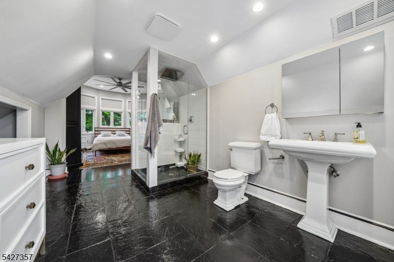 3 Kips Ridge Montclair, NJ 07042 - Photo 25 of 41
