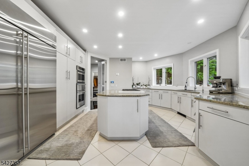 3 Kips Ridge Montclair, NJ 07042 - Photo 8 of 41