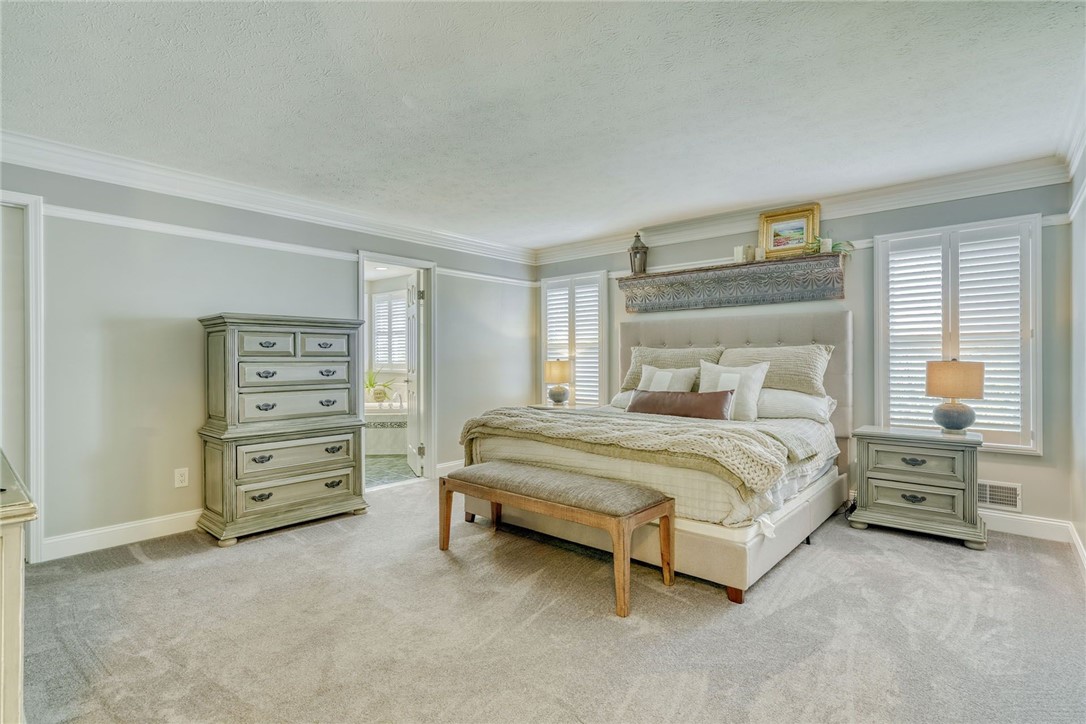 1009 Wickerton Lane Webster, NY 14580 - Photo 22 of 40