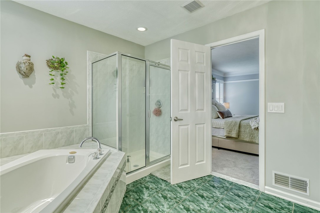 1009 Wickerton Lane Webster, NY 14580 - Photo 24 of 40