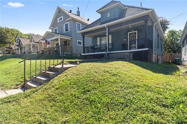 $160,000 | 1025 Greeley Avenue, Kansas City, KS 66104