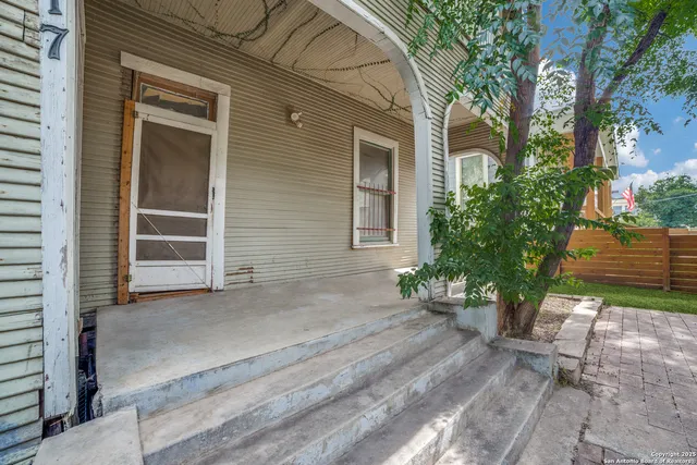 $250,000 | 617 Dawson Street, San Antonio, TX 78202
