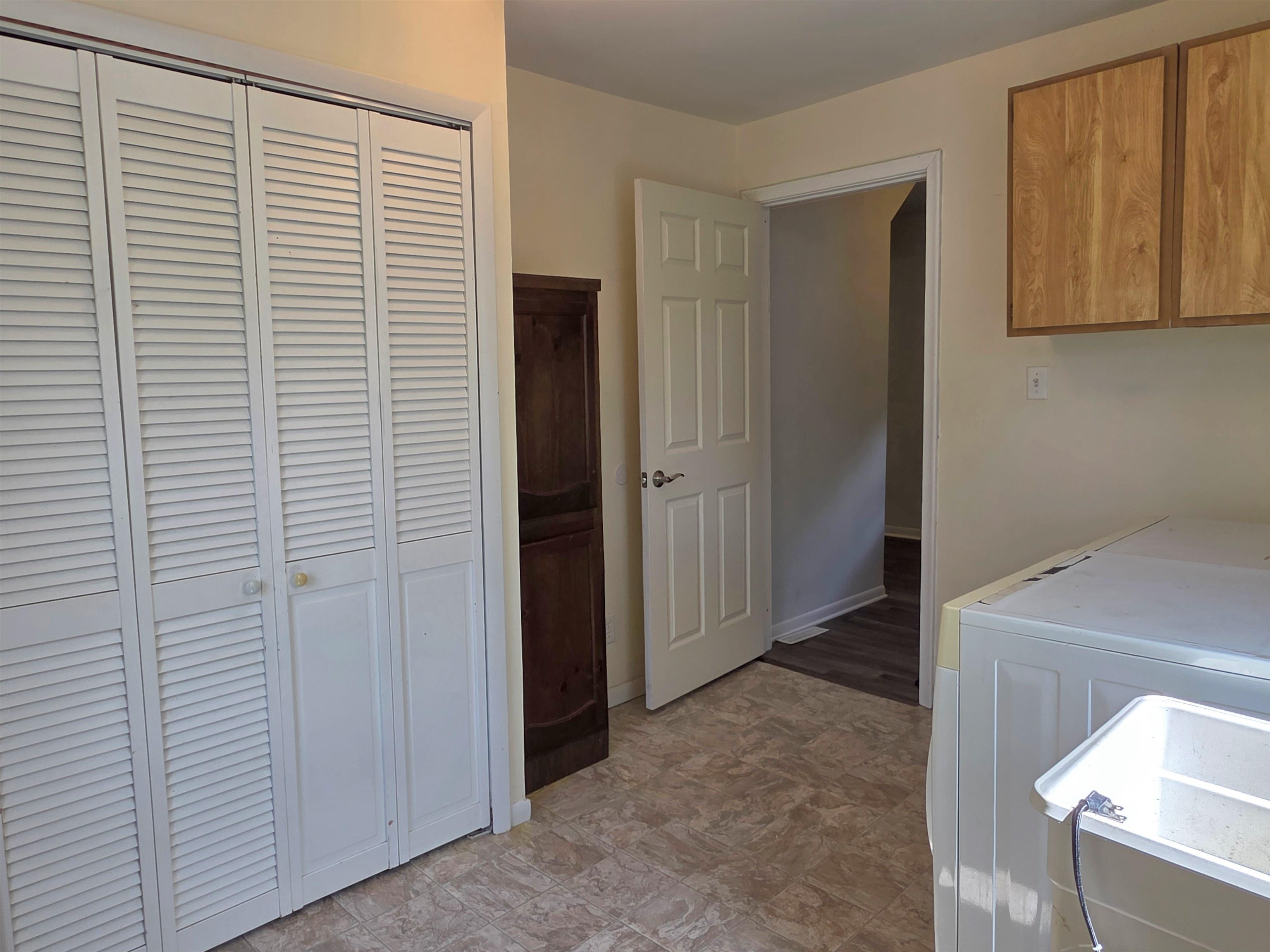 5016 North Vassar Road Flint, MI 48506 - Photo 16 of 35 Gallery Image 16