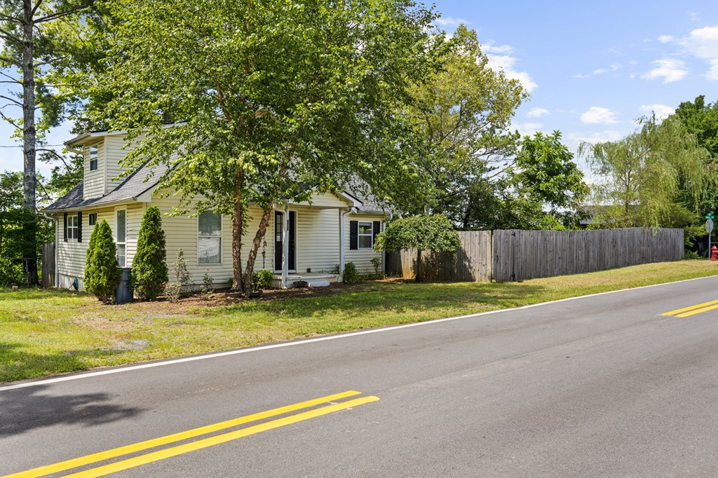 282 East 2nd Street Blue Ridge, GA 30513 - Photo 15 of 18