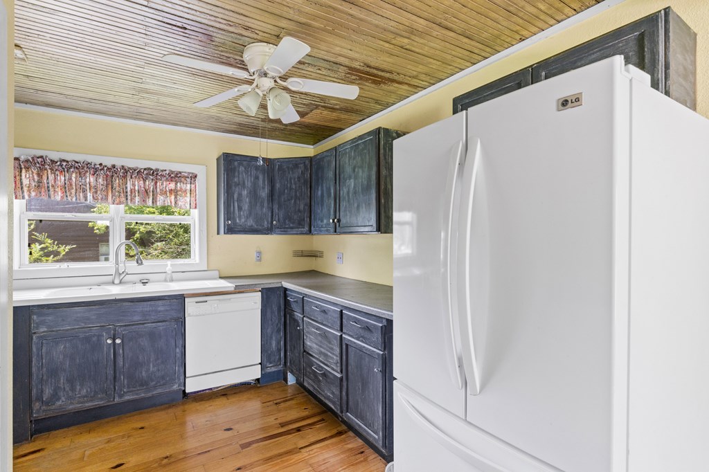 282 East 2nd Street Blue Ridge, GA 30513 - Photo 8 of 18