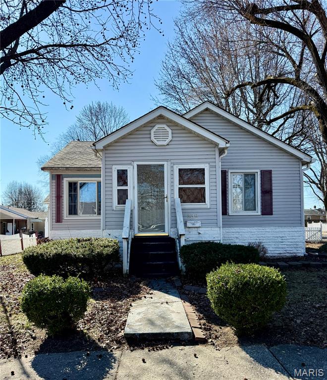 239 West Thomas Street Roxana, IL 62084 - Photo 2 of 20