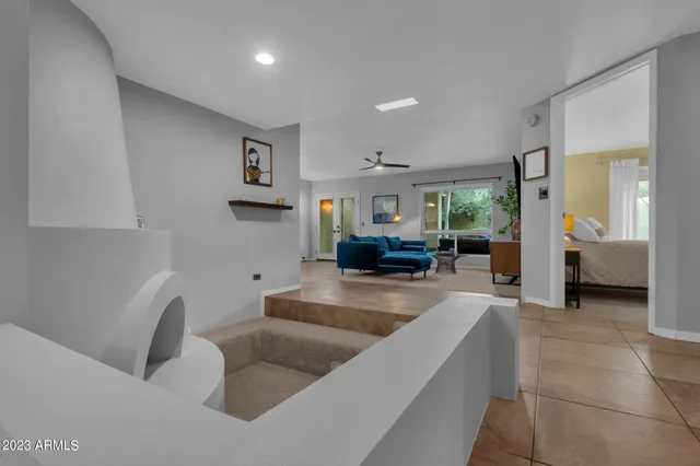 $4,000 | 4611 East Desert Drive, Phoenix, AZ 85044