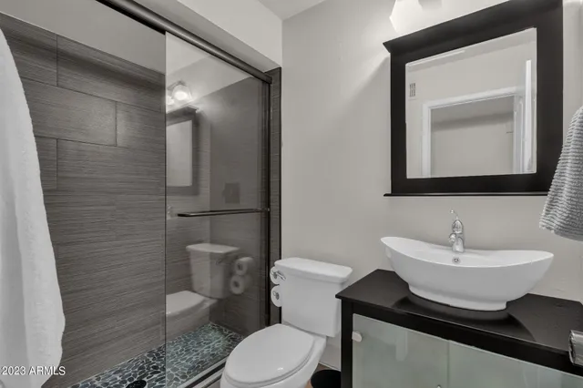 $4,000 | 4611 East Desert Drive, Phoenix, AZ 85044