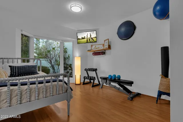 $4,000 | 4611 East Desert Drive, Phoenix, AZ 85044