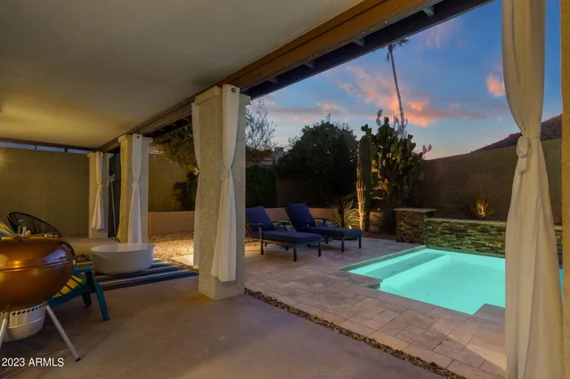 $4,000 | 4611 East Desert Drive, Phoenix, AZ 85044